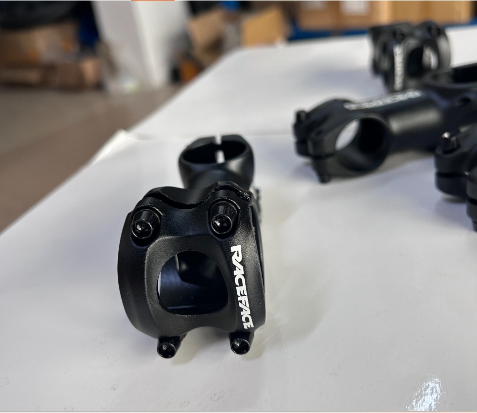Race Face stuurpen 70 mm 35 mm - Mountain Biking Games recensie en prijs