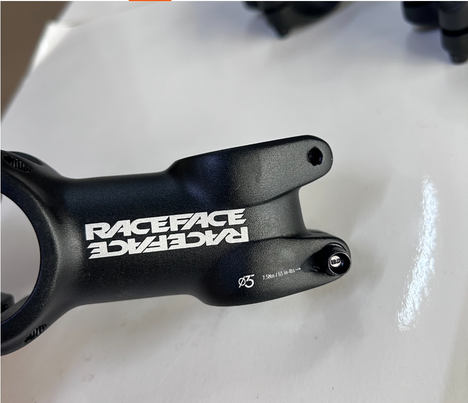 Race Face stuurpen 70 mm 35 mm - Mountain Biking Games recensie en prijs